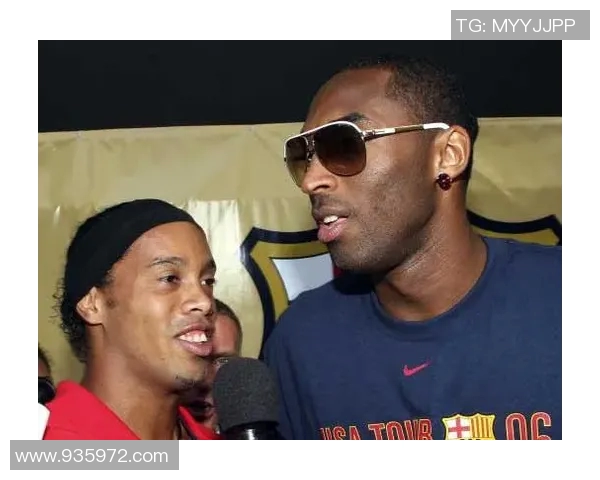 麦迪与足球明星同框合影展现运动员友谊与激情的精彩瞬间 麦迪与足球明星同框合影展现运动员友谊与激情的精彩瞬间